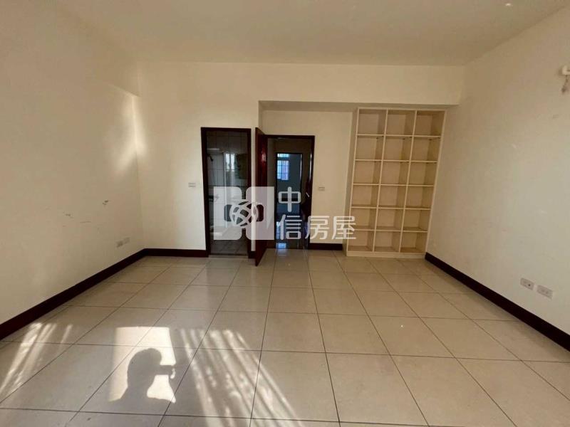 青埔國中旁店面別墅房屋室內格局與周邊環境