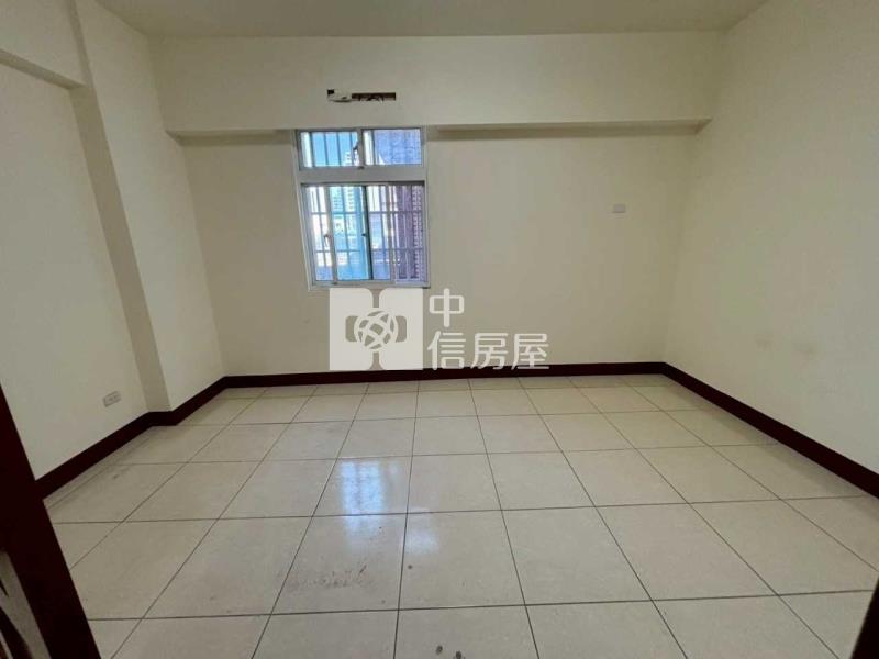 青埔國中旁店面別墅房屋室內格局與周邊環境