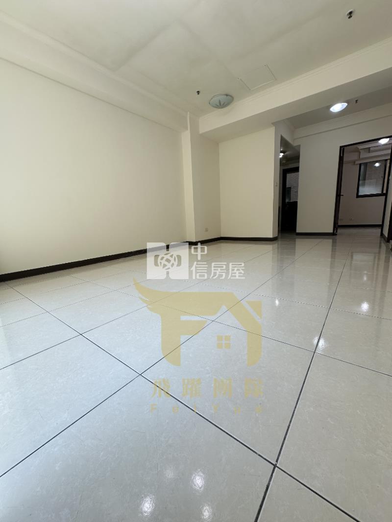 中壢市區中高樓層 1+1房 格局 採光 生活機能佳房屋室內格局與周邊環境