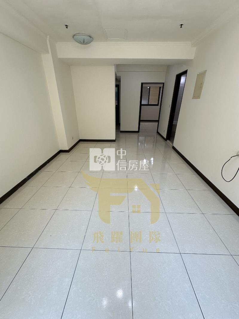中壢市區中高樓層 1+1房 格局 採光 生活機能佳房屋室內格局與周邊環境