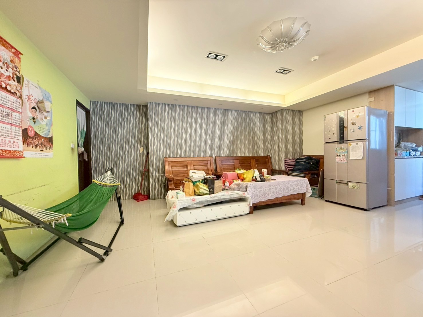 市區御寶3房平車華廈房屋室內格局與周邊環境