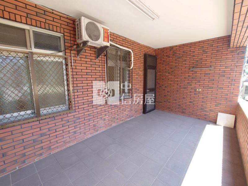 近體育園區透天房屋室內格局與周邊環境