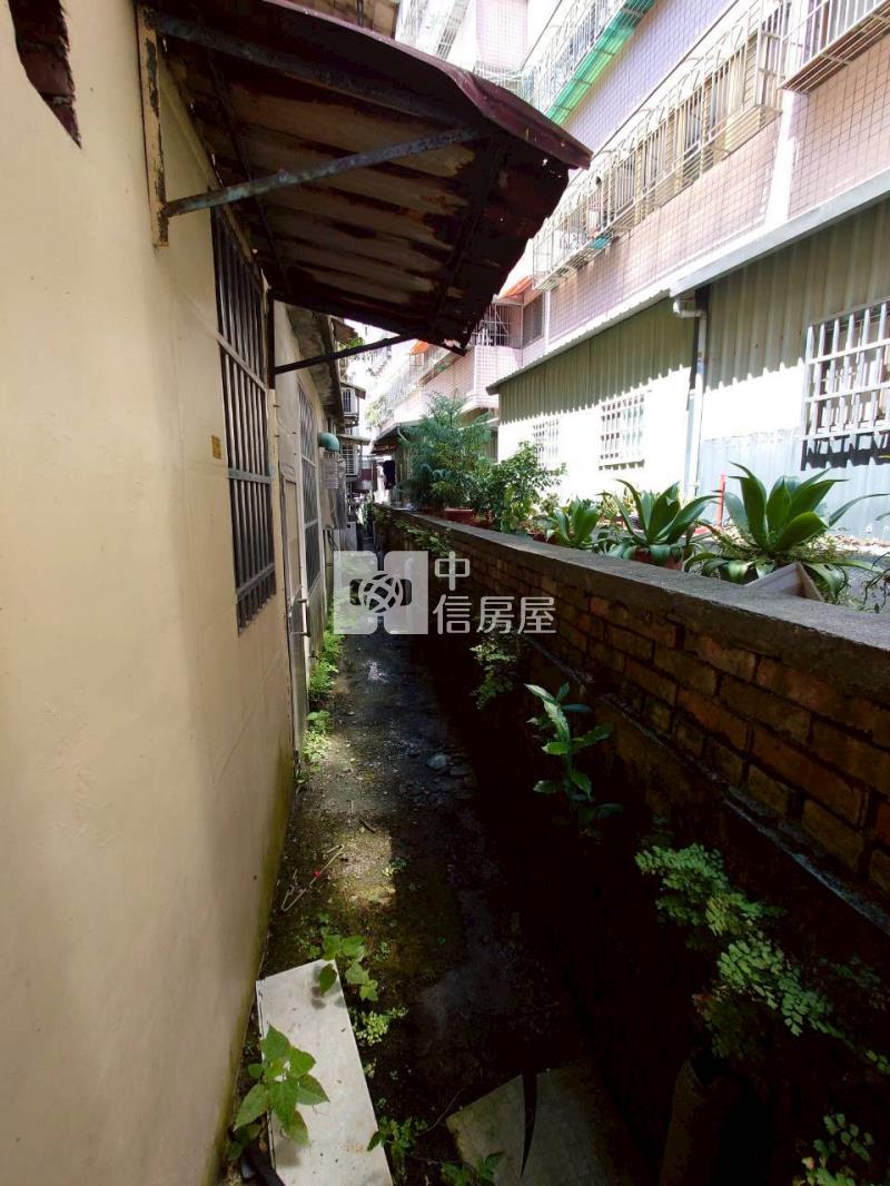 近體育園區透天房屋室內格局與周邊環境