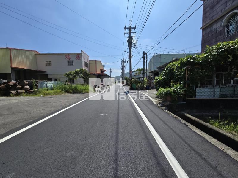 岡山嘉華產業園區臨路美農地房屋室內格局與周邊環境