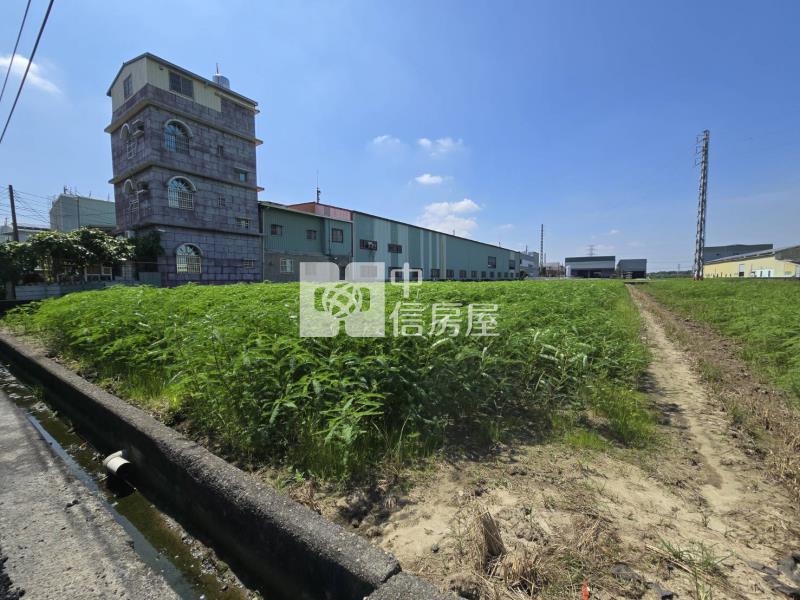 岡山嘉華產業園區臨路美農地房屋室內格局與周邊環境