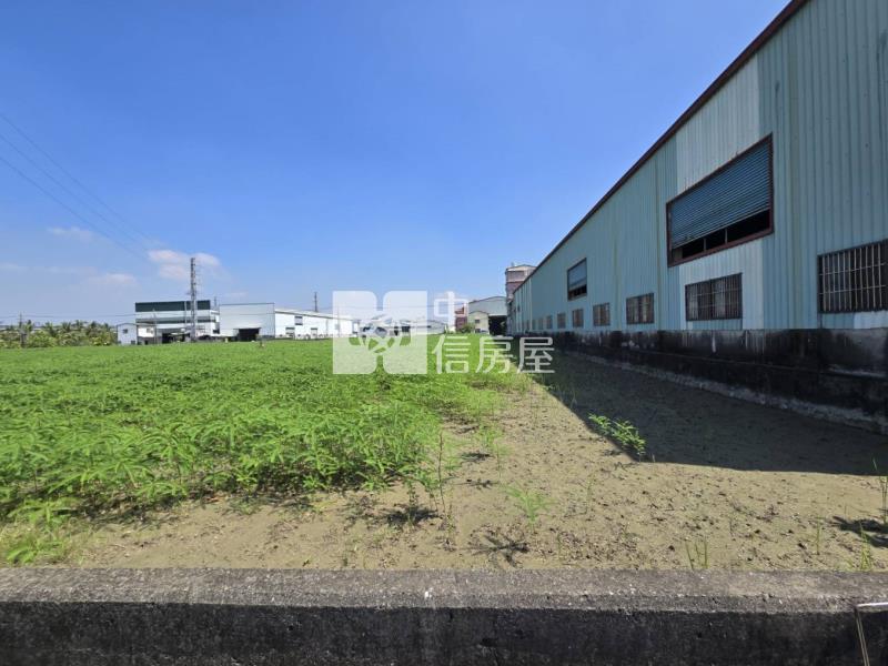 岡山嘉華產業園區臨路美農地房屋室內格局與周邊環境