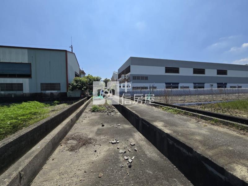 岡山嘉華產業園區臨路美農地房屋室內格局與周邊環境