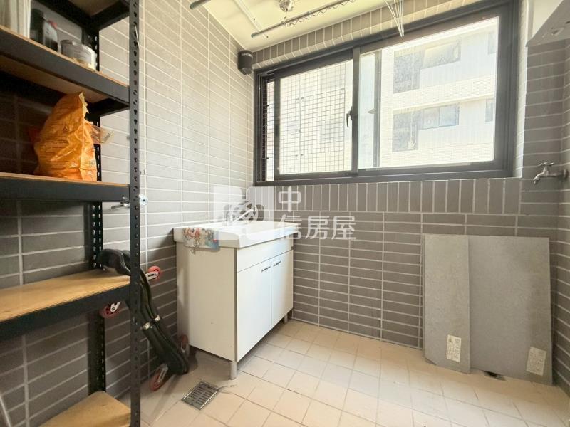 公園仰森景觀2+1房房屋室內格局與周邊環境