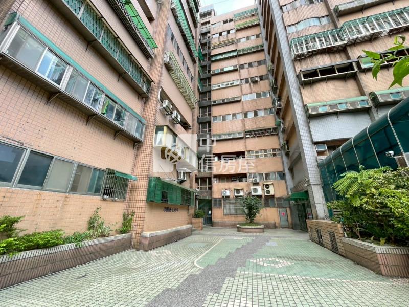 邦國世紀電梯三房車房屋室內格局與周邊環境
