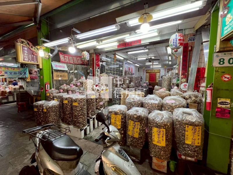 高雄三鳳中街商業用地房屋室內格局與周邊環境