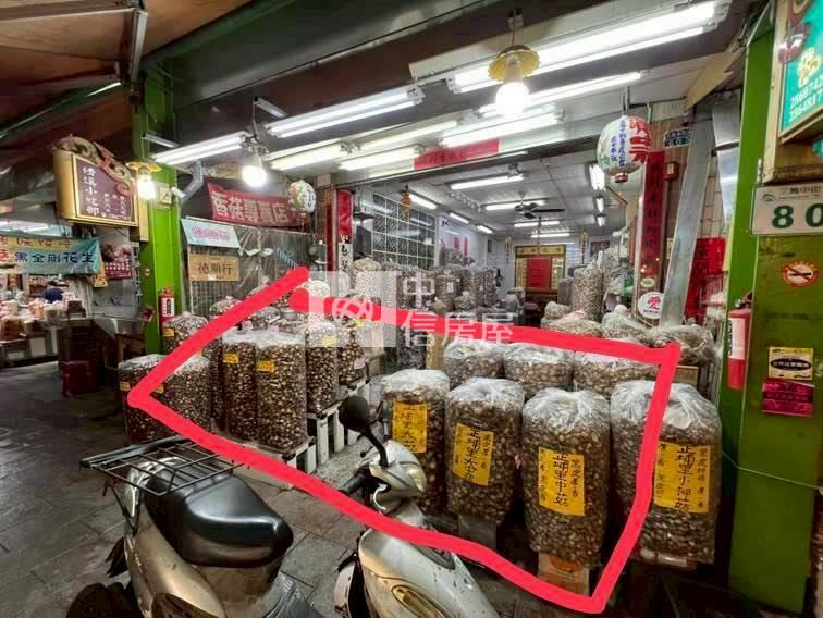 高雄三鳳中街商業用地房屋室內格局與周邊環境