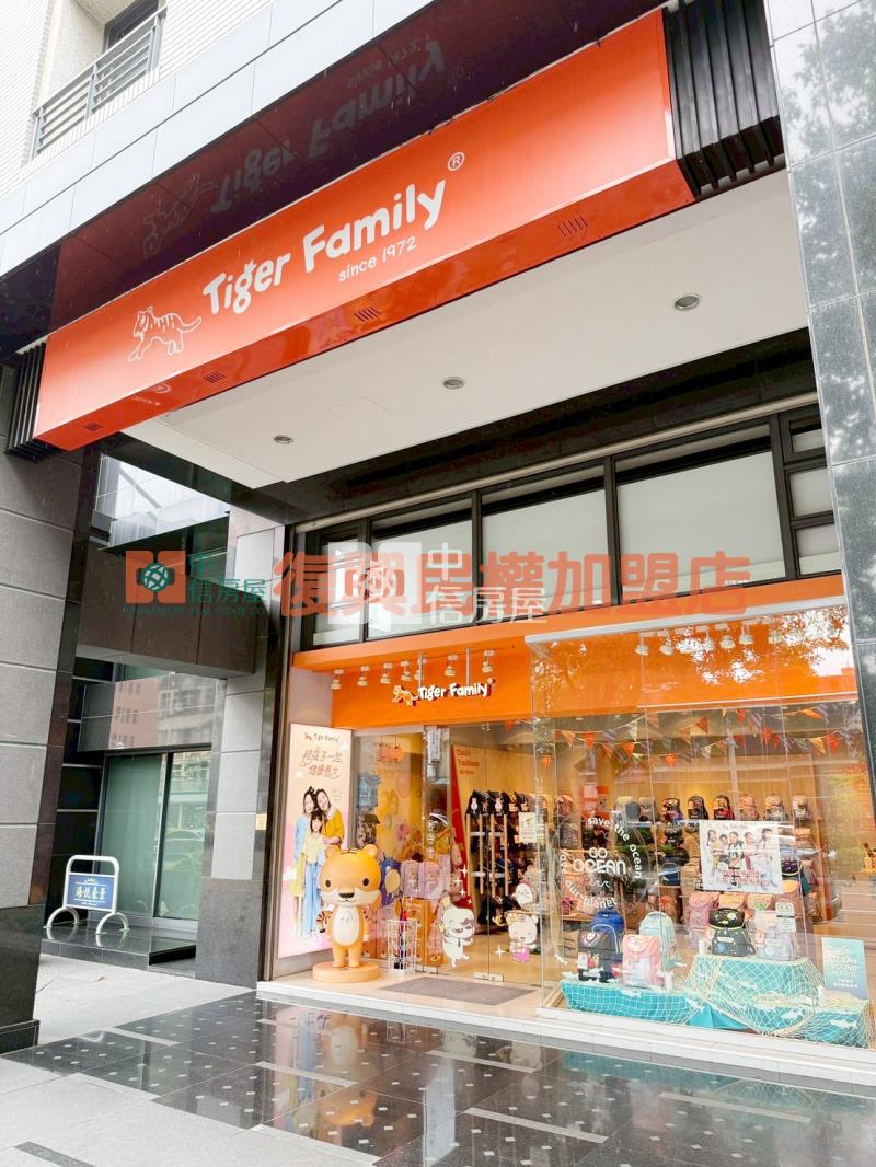 南屯七期角間雙店面房屋室內格局與周邊環境