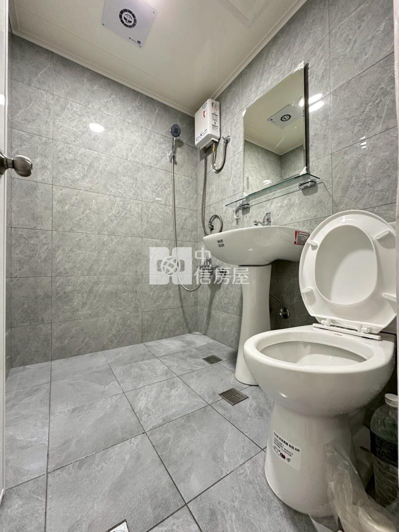 興大國圖館全新整理電梯美套房附陽台房屋室內格局與周邊環境