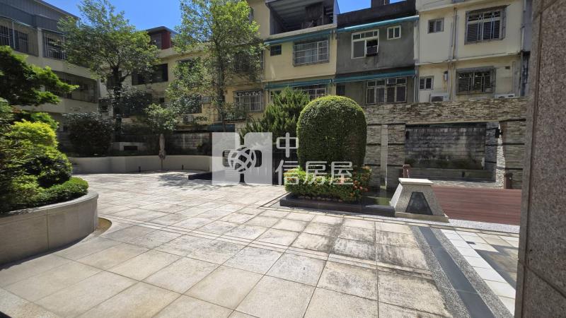 鼎藏富御三套房+三車位房屋室內格局與周邊環境