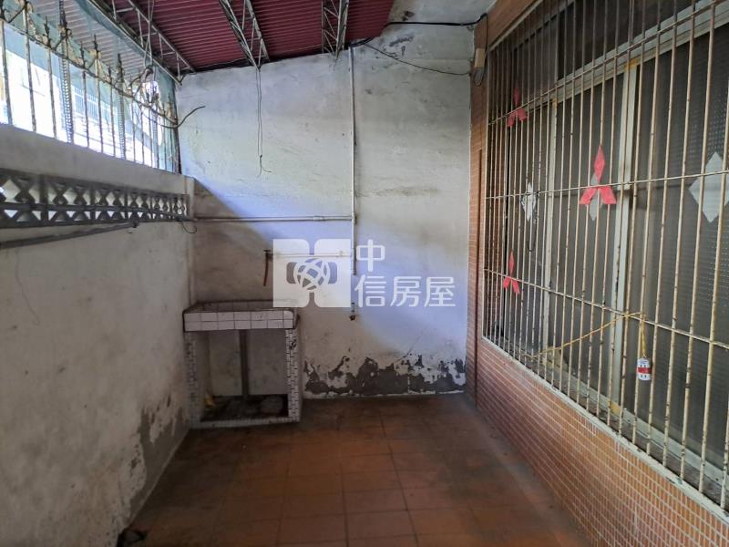 中壢綠線捷運G28站5房透天房屋室內格局與周邊環境