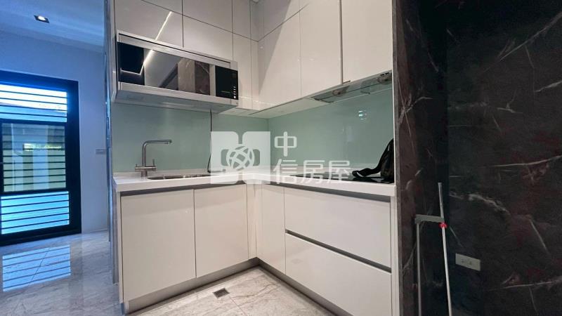 虹苑六星全新電梯別墅A2房屋室內格局與周邊環境