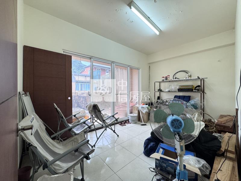 名軒山莊房屋室內格局與周邊環境