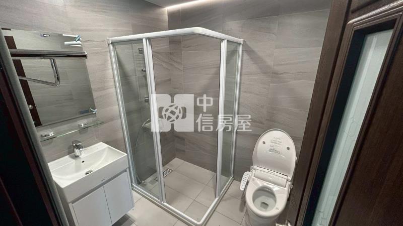 虹苑六星全新電梯別墅A6房屋室內格局與周邊環境