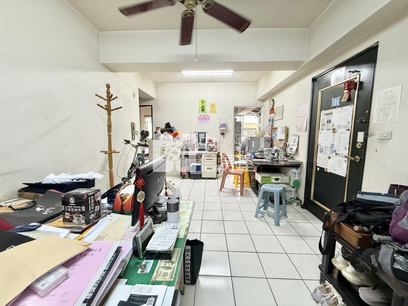 南屯捷運站2房2衛+平車房屋室內格局與周邊環境