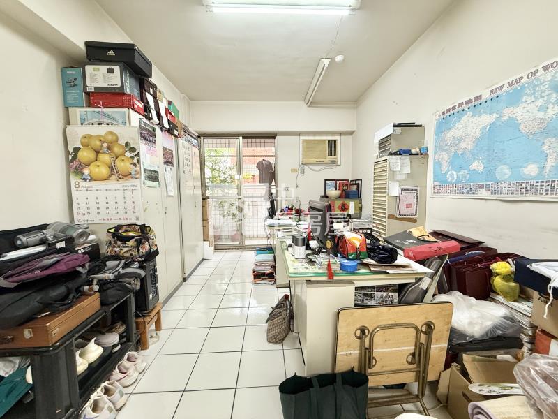 南屯捷運站2房2衛+平車房屋室內格局與周邊環境