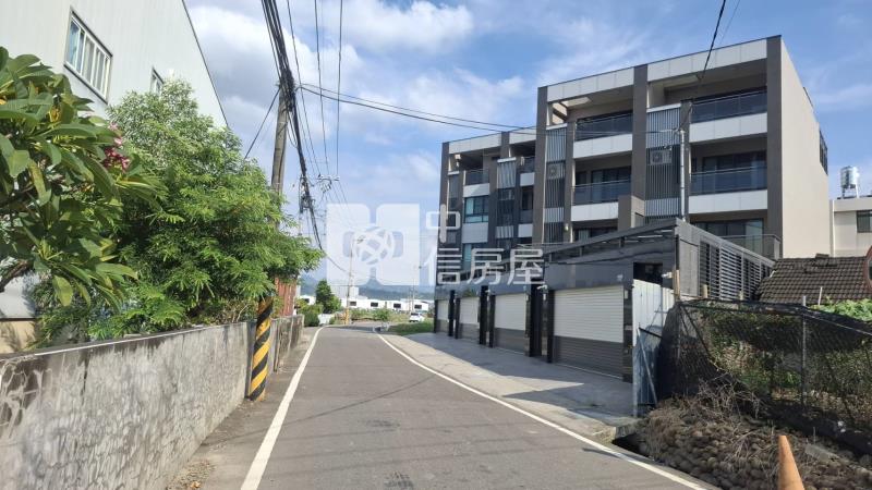 霧峰近中投雙臨路建地房屋室內格局與周邊環境