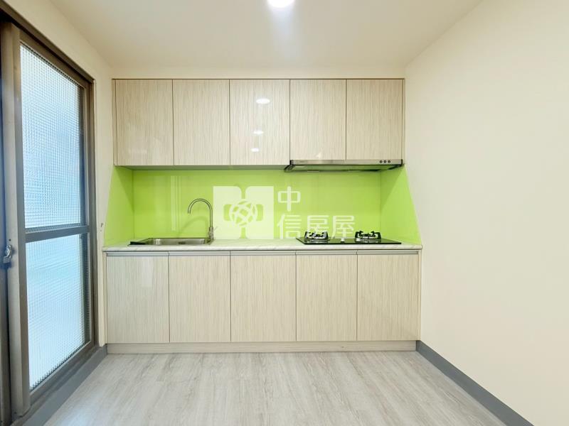 內新市場3房+休旅車位房屋室內格局與周邊環境