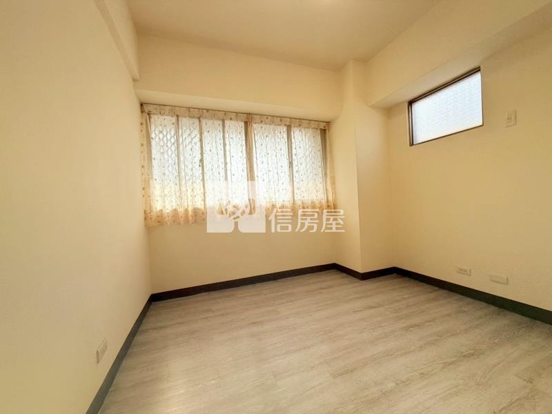 內新市場3房+休旅車位房屋室內格局與周邊環境