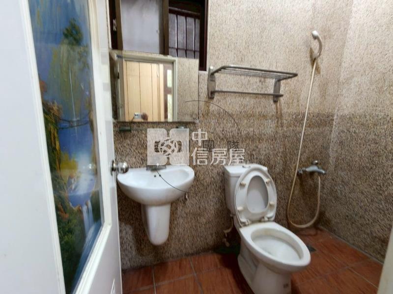 平鎮金陵路四段透天房屋室內格局與周邊環境