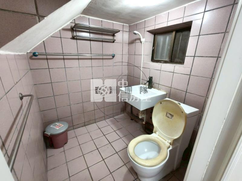 平鎮金陵路四段透天房屋室內格局與周邊環境