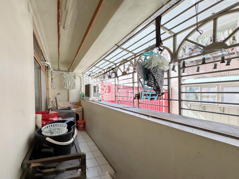 近SOGO忠福黃昏市場交流道旁4房+輪抽車位房屋室內格局與周邊環境