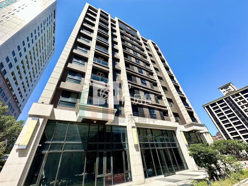 【豐禾】親友專-藝文家樂福商圈經品翫露臺3房車房屋室內格局與周邊環境