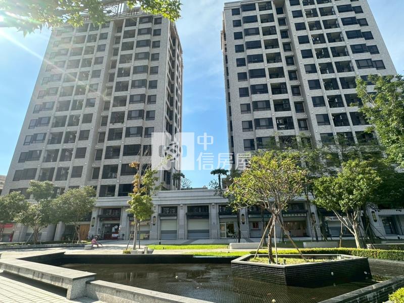 高鐵特區文武百市賺錢樓店房屋室內格局與周邊環境