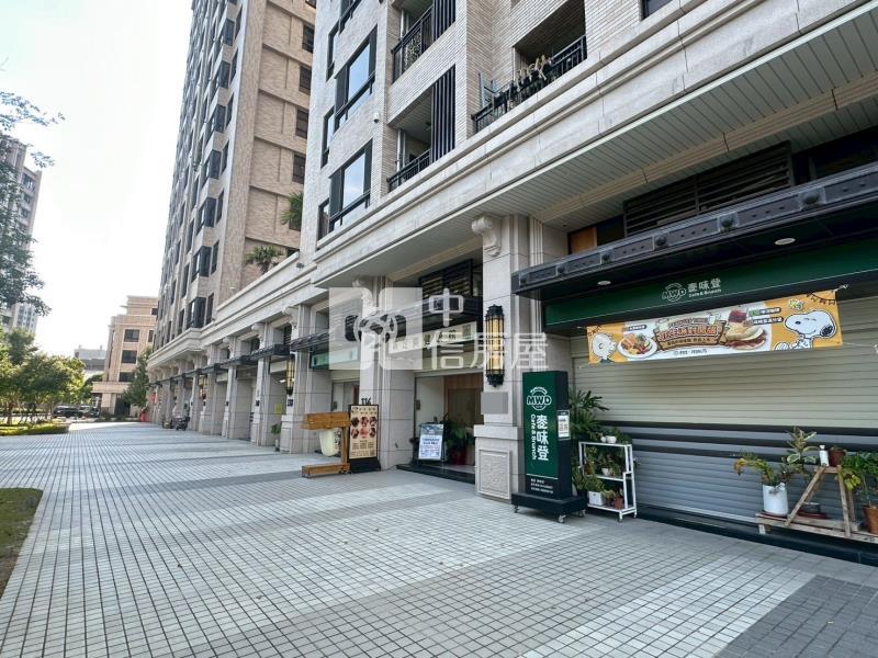 高鐵特區文武百市賺錢樓店房屋室內格局與周邊環境