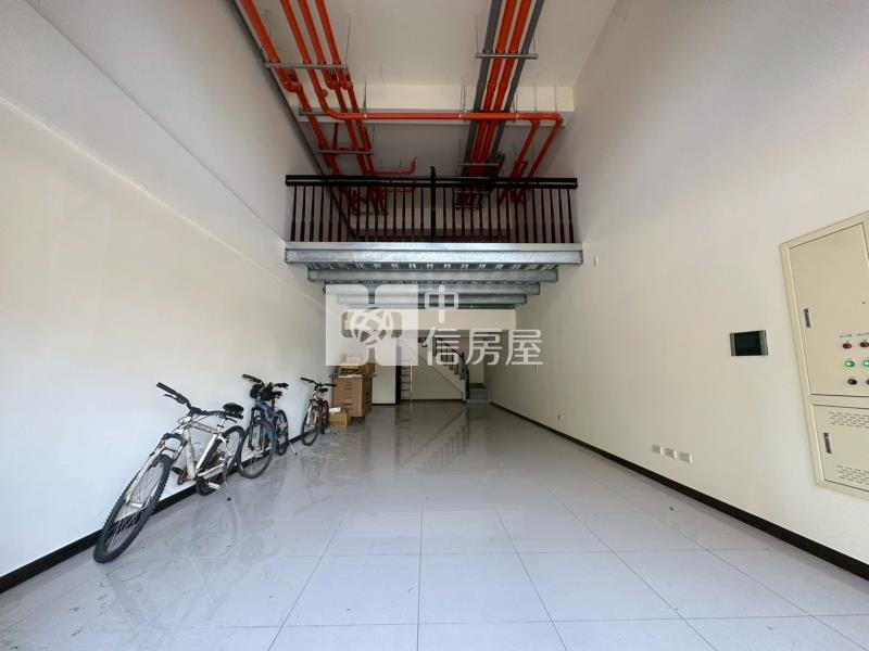 高鐵特區文武百市賺錢樓店房屋室內格局與周邊環境
