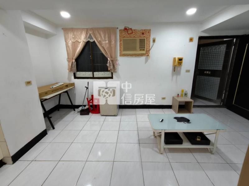 中壢-龍岡路一房一廳一衛電梯房屋室內格局與周邊環境