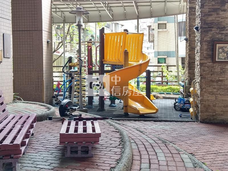 獅甲捷運稀有景觀美2房房屋室內格局與周邊環境