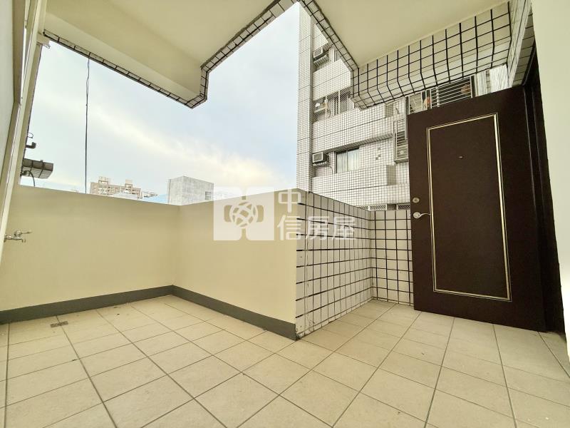 中興商圈入門大玄關視野無遮蔽｜低總價大3房直達車位房屋室內格局與周邊環境