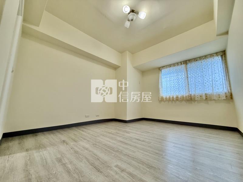 中興商圈入門大玄關視野無遮蔽｜低總價大3房直達車位房屋室內格局與周邊環境