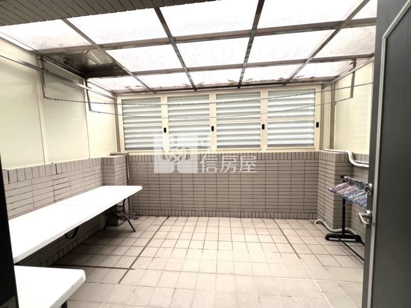長億美透天房屋室內格局與周邊環境