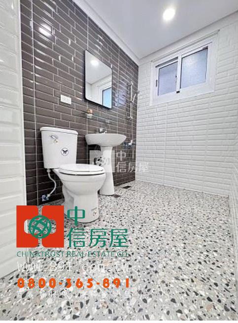 斗南市場全新整理車位3房房屋室內格局與周邊環境