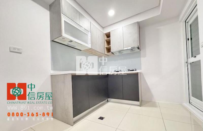 斗南市場全新整理車位3房房屋室內格局與周邊環境