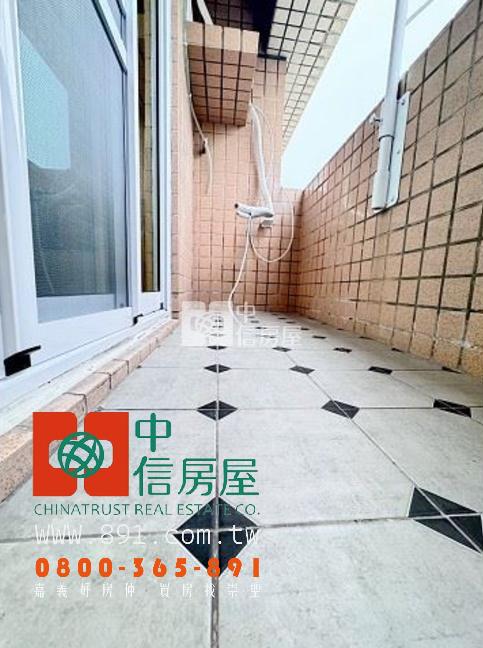 斗南市場全新整理車位3房房屋室內格局與周邊環境