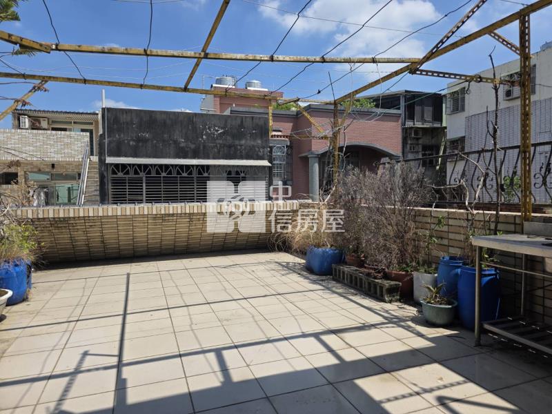 【奔馳】福山街大地坪邊間透天房屋室內格局與周邊環境