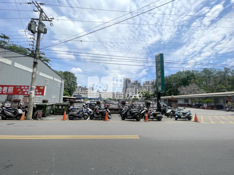 大漢天下三房車位房屋室內格局與周邊環境