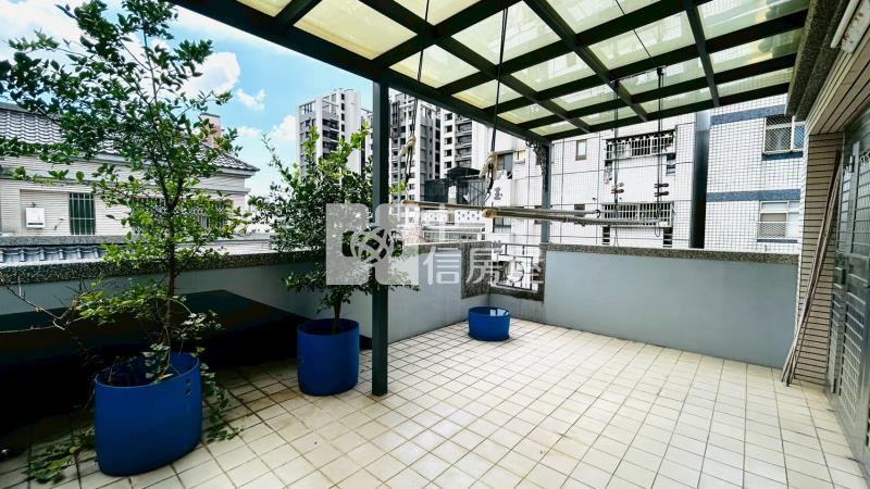 陳平一街雙透天面寬別墅房屋室內格局與周邊環境