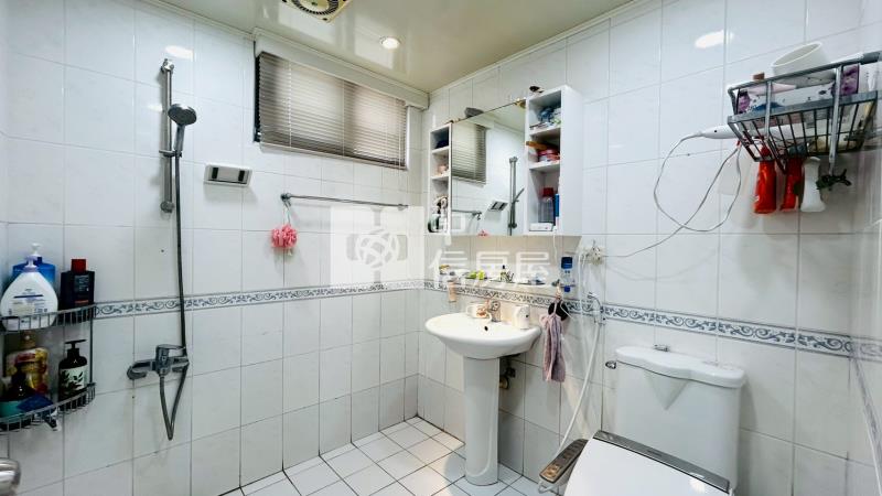 陳平一街雙透天面寬別墅房屋室內格局與周邊環境