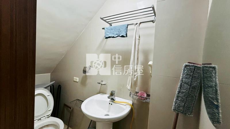 陳平一街雙透天面寬別墅房屋室內格局與周邊環境