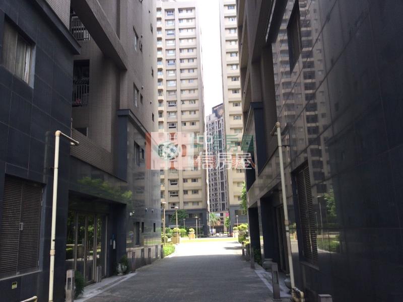 皇翔歡喜城高樓2+1房加車位房屋室內格局與周邊環境