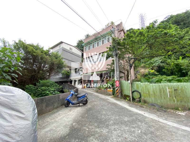 【冠軍】西定國小旁建地(住一)房屋室內格局與周邊環境