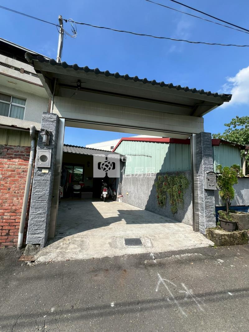 榮譽路旁免整理車庫平房房屋室內格局與周邊環境